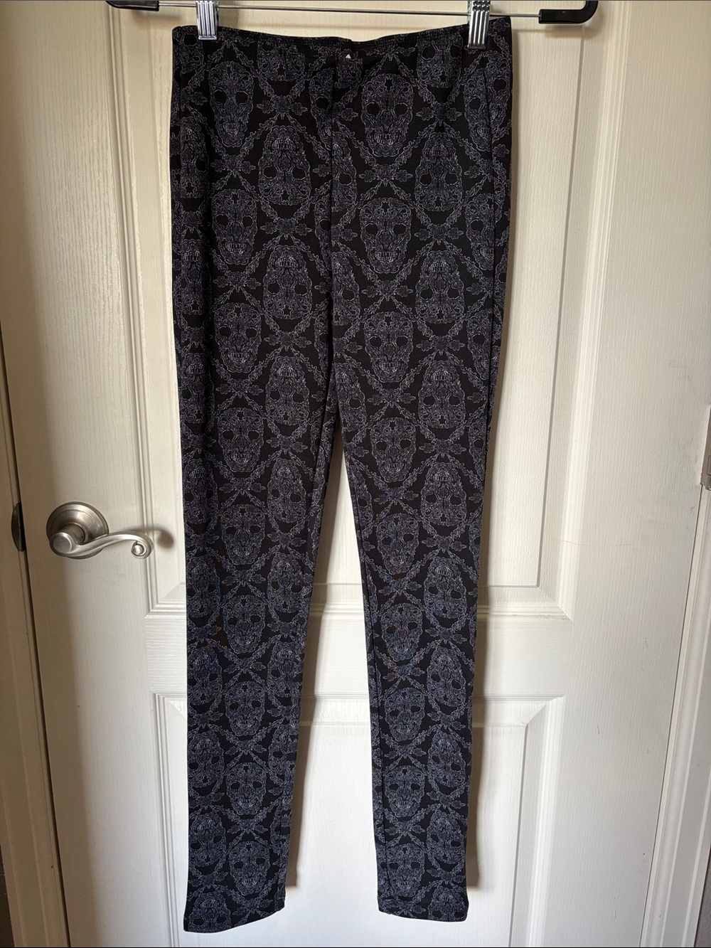 Bethany Mota Skull Print Leggings Black Gray S